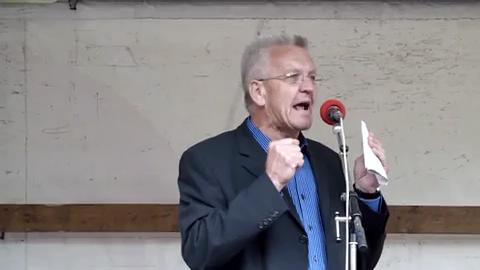 winfried-kretschmann-gegen-stuttgart-21002c-teil-2---39.-montagsdemo-am-16.08.2010001